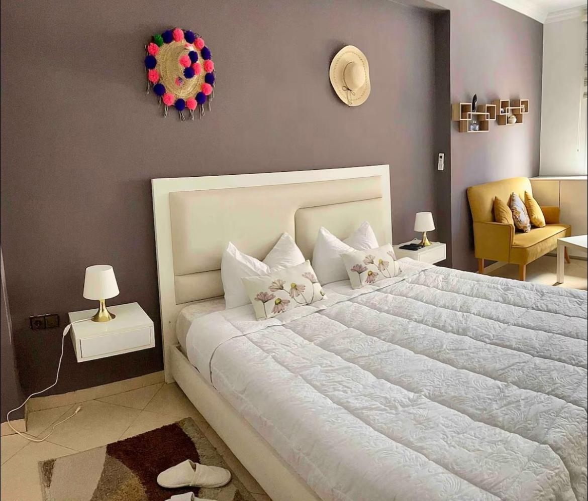 Chic-top Amenity &located In The Center